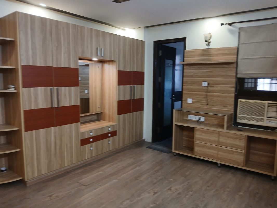 2 BHK for rent in South City 2, Gurugram — semi-furnished — 1200 sq.ft — Unitech Arcadia