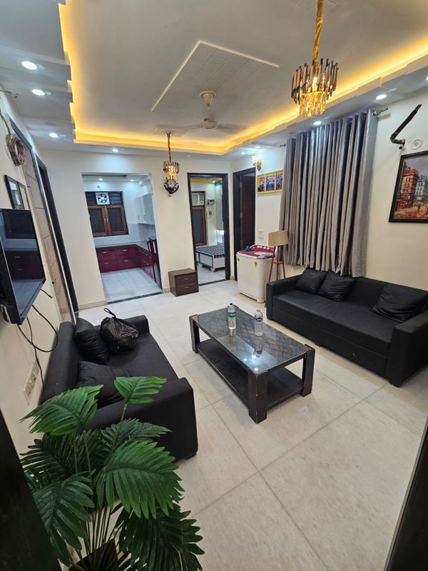 2 BHK for rent in South City 2, Gurugram — semi-furnished — 1500 sq.ft — Auram Floor