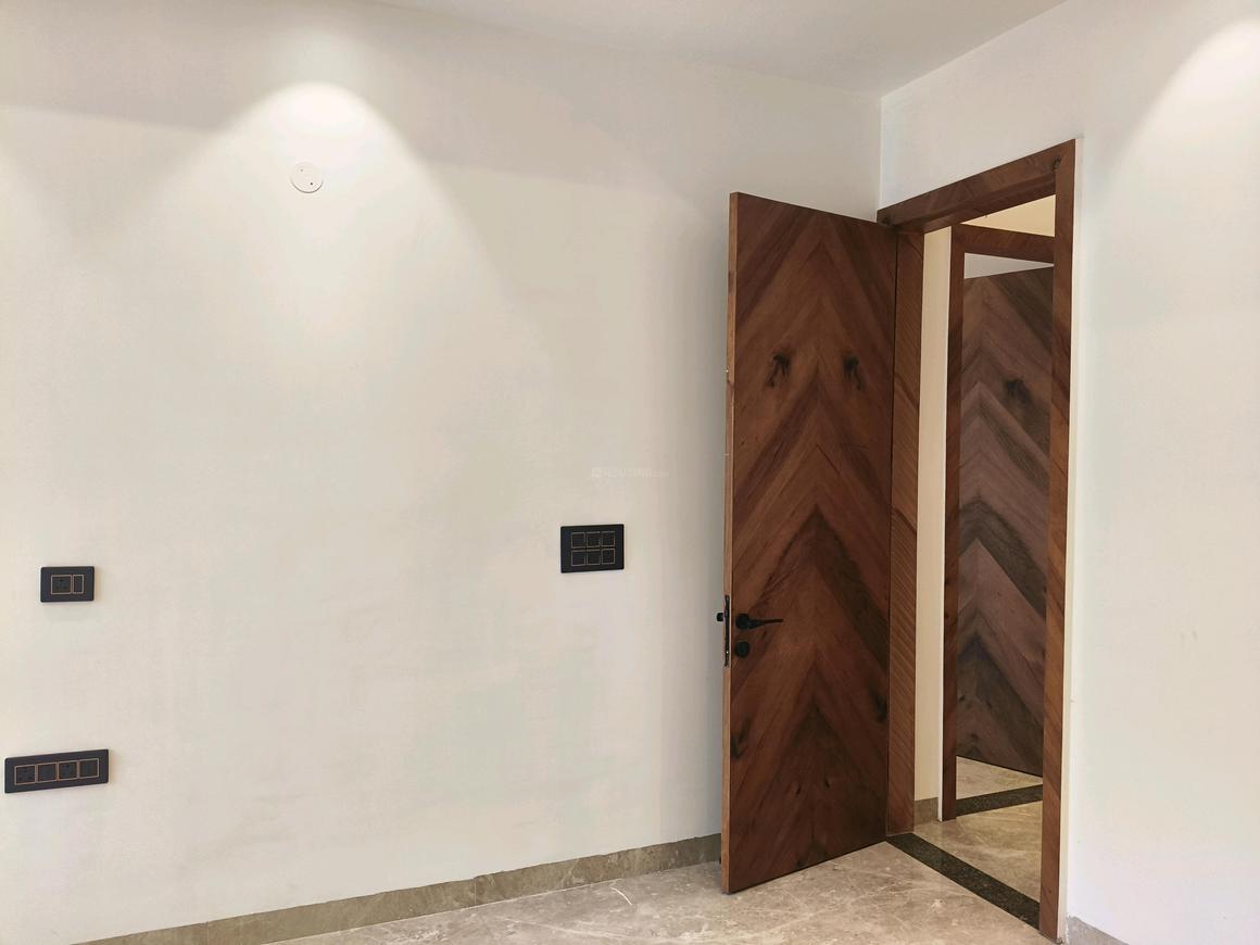 2 BHK for rent in Southern Peripheral Road, Gurugram — semi-furnished — 1350 sq.ft — M3M Skywalk