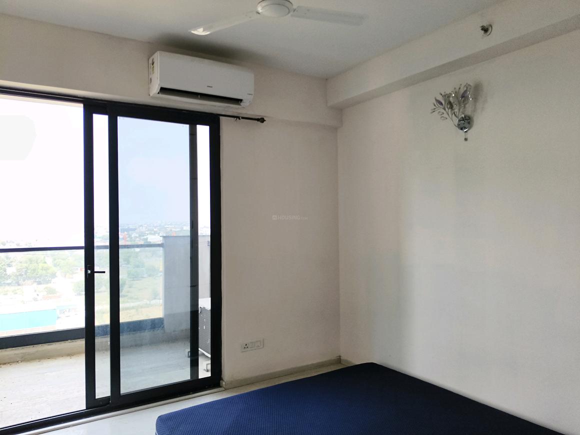 2 BHK for rent in Southern Peripheral Road, Gurugram — semi-furnished — 1400 sq.ft — M3M Skywalk