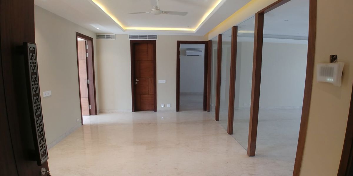 2 BHK for rent in Suncity, Gurugram — semi-furnished — 1130 sq.ft — Bhawani Flat