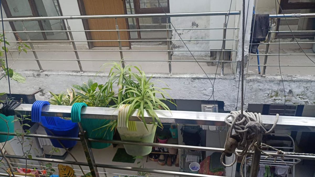 2 BHK for rent in Sushant Lok ii, Gurugram — furnished — 200 sq.ft