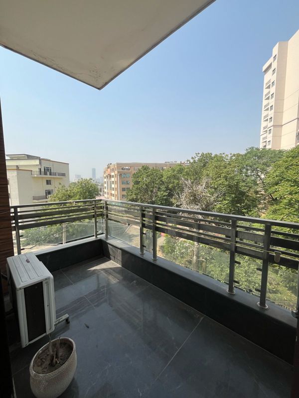 2 BHK for rent in Sushant Lok Iii, Gurugram — furnished — 2000 sq.ft