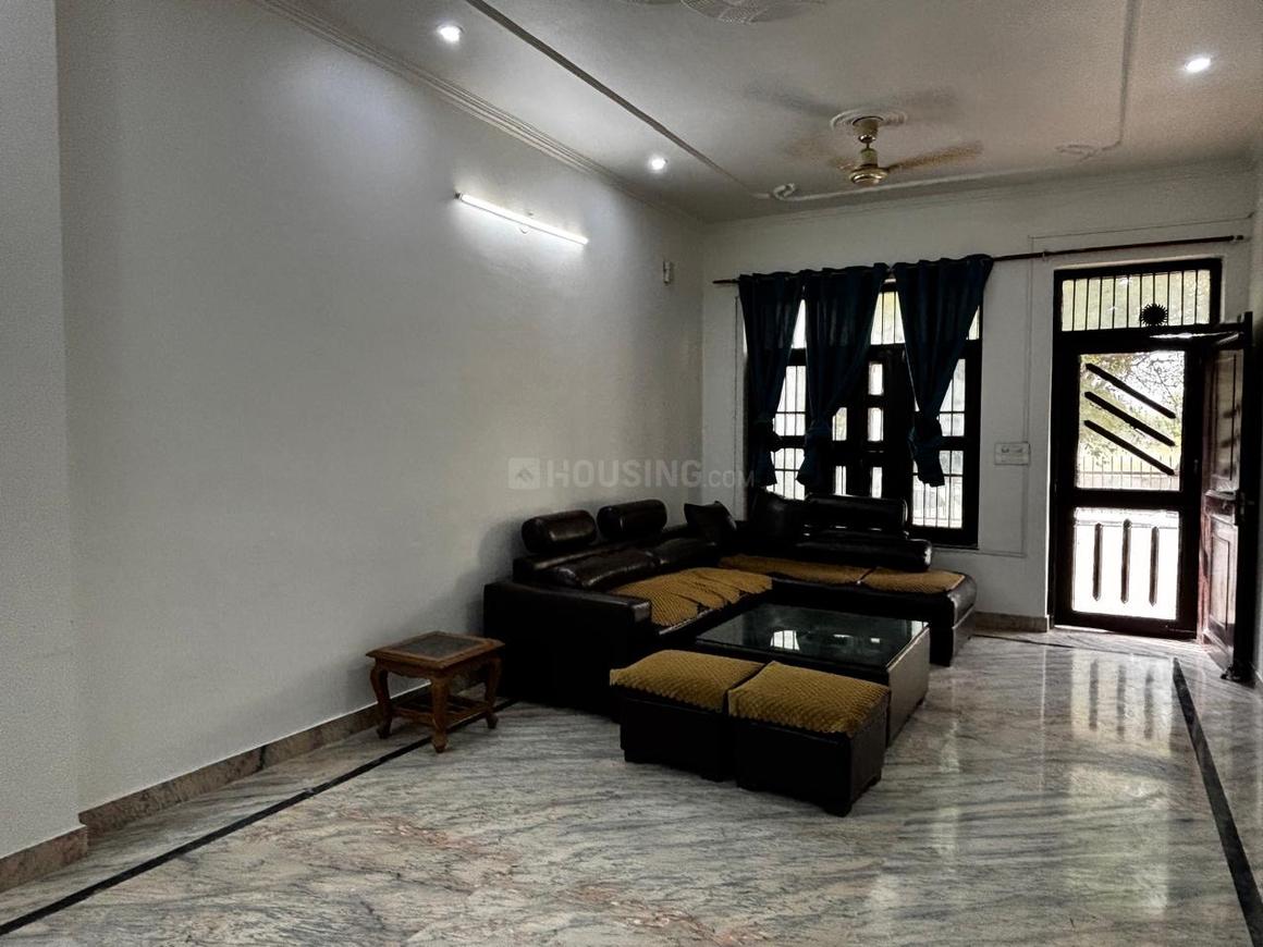 2 BHK for rent in Sushant Lok Phase 1, Gurugram — 1800 sq.ft