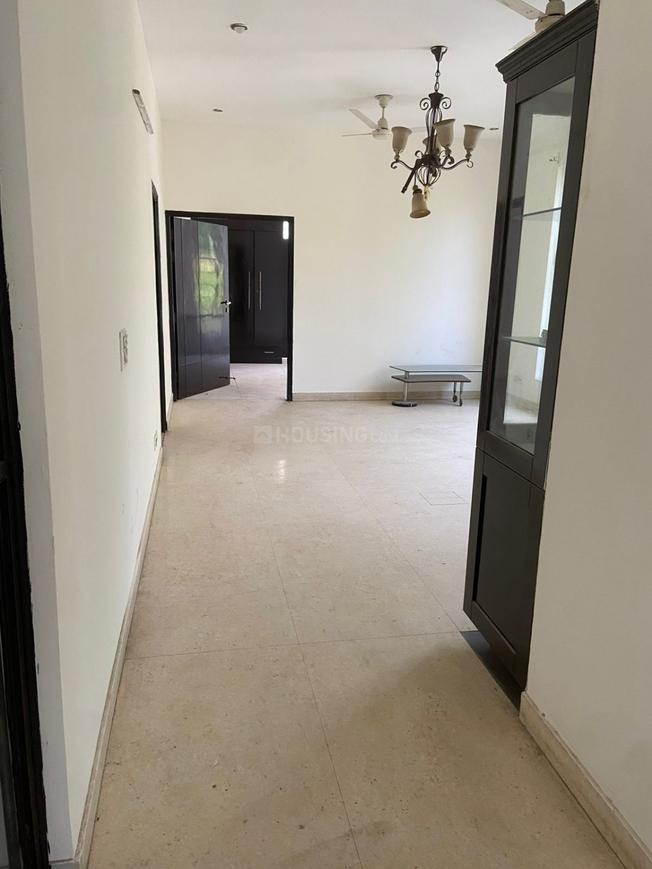 2 BHK for rent in Sushant Lok Phase 1, Gurugram — semi-furnished — 2100 sq.ft