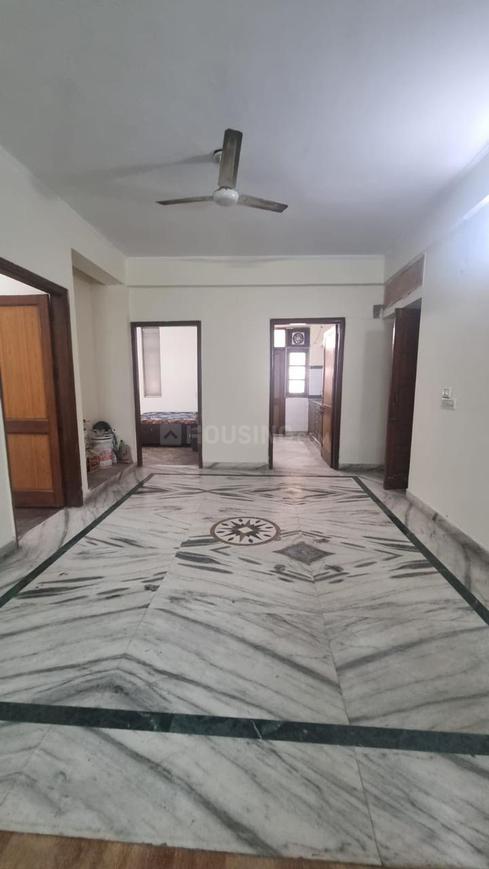 2 BHK for rent in Sushant Lok Phase 1, Gurugram — semi-furnished — 1650 sq.ft