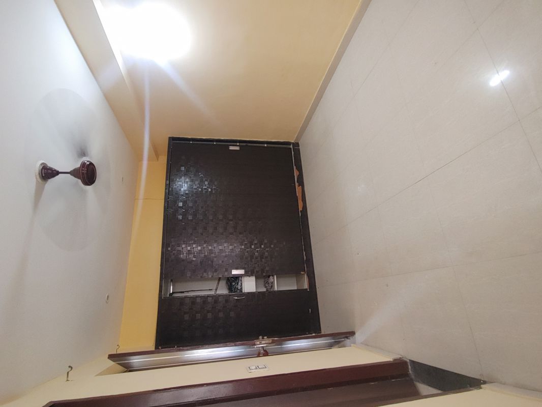 2 BHK for rent in Wazirabad, Gurugram — semi-furnished — 450 sq.ft