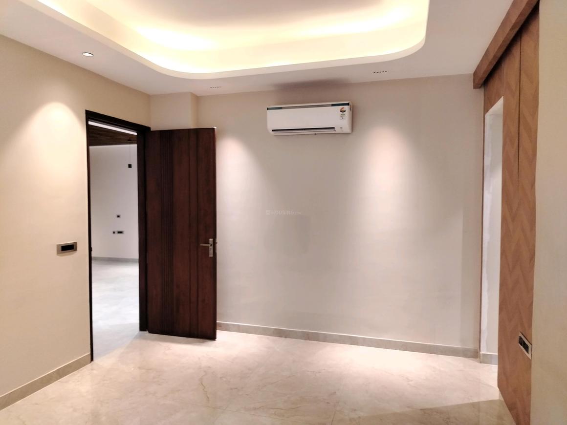 3 BHK for rent in DLF Phase 3, Gurugram — semi-furnished — 2129 sq.ft