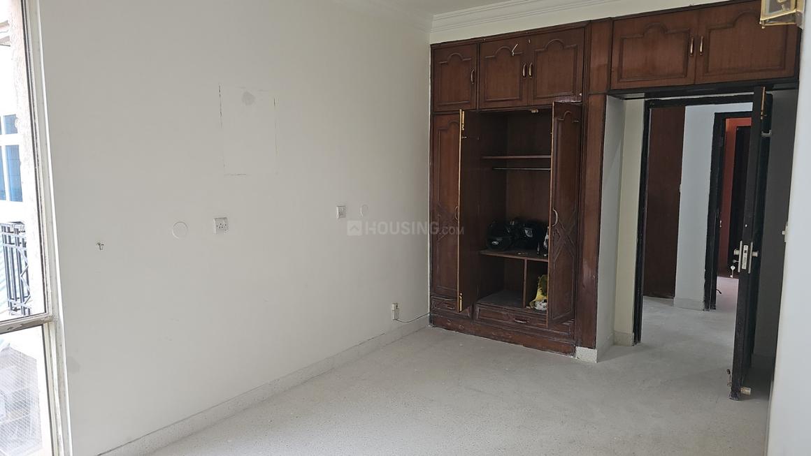 3 BHK for rent in DLF Phase 4, Gurugram — semi-furnished — 1680 sq.ft — DLF Regency Park II