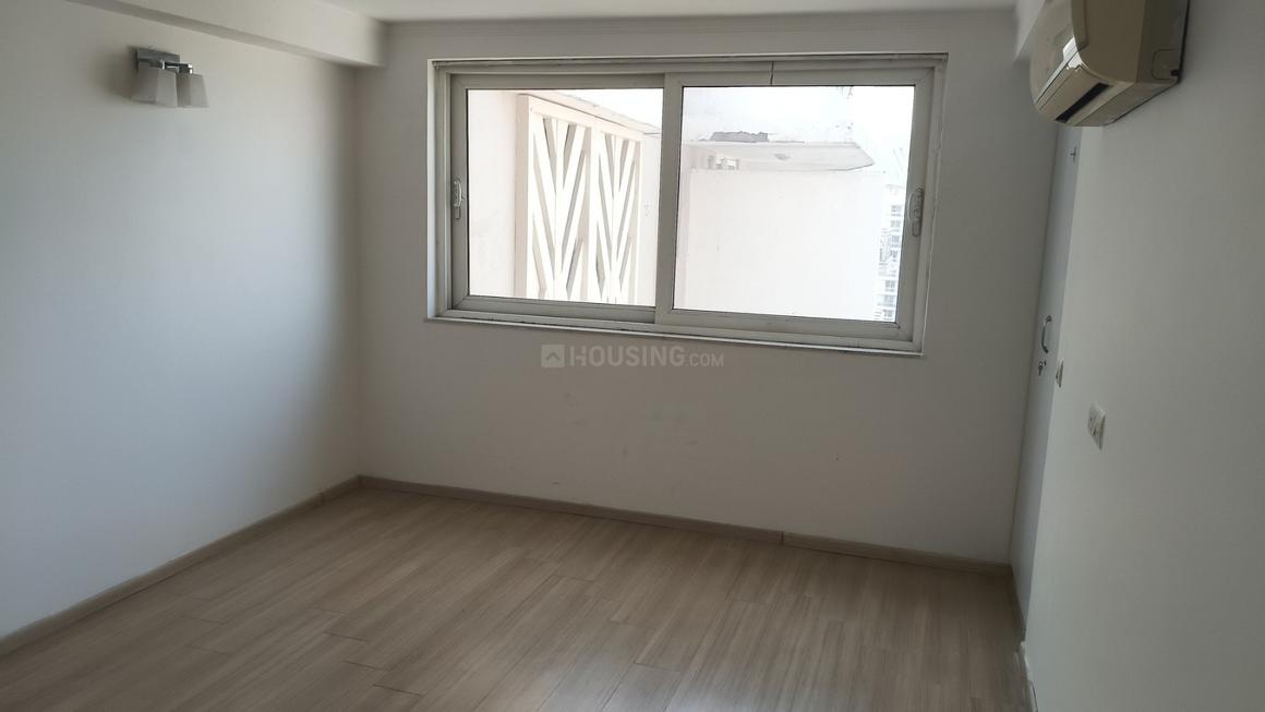 3 BHK for rent in DLF Phase 5, Gurugram — semi-furnished — 2250 sq.ft — DLF Park Place