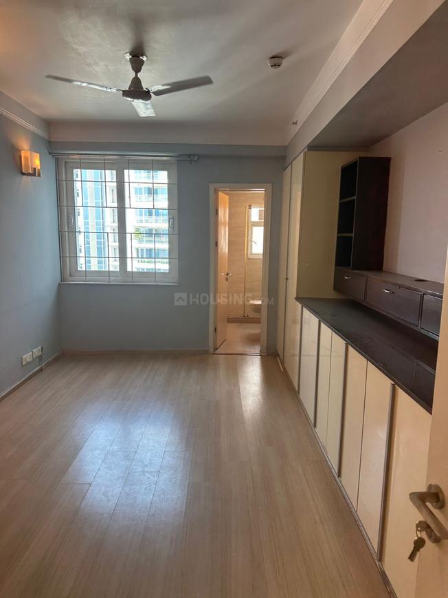 3 BHK for rent in DLF Phase 5, Gurugram — semi-furnished — 2300 sq.ft — DLF Park Place