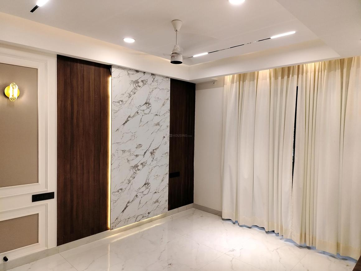 3 BHK for rent in DLF Phase 5, Gurugram — semi-furnished — 2356 sq.ft