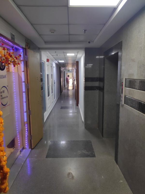 3 BHK for rent in Dlf Phase I, Gurugram — unfurnished — 100 sq.ft — DLF Royale Residences