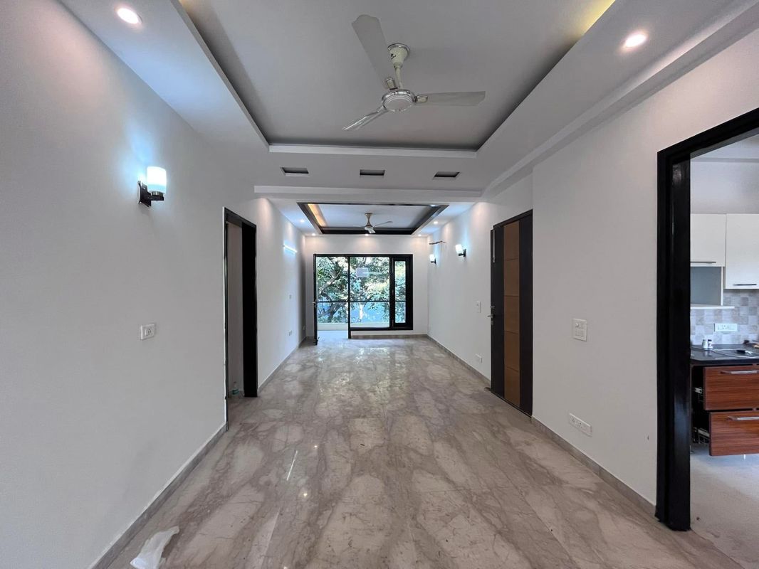 3 BHK for rent in Dlf Phase iv, Gurugram — semi-furnished — 2708 sq.ft — Sushant Vyapaar Kendra
