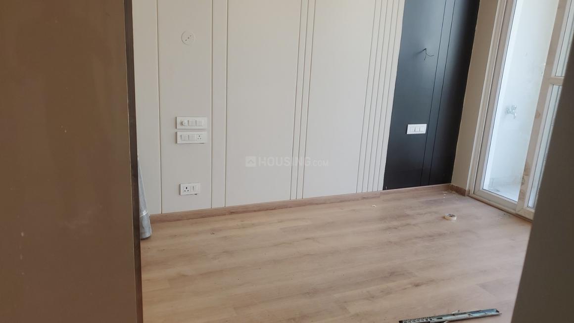 3 BHK for rent in Kadarpur, Gurugram — semi-furnished — 1750 sq.ft — Laburnum Victory Floors