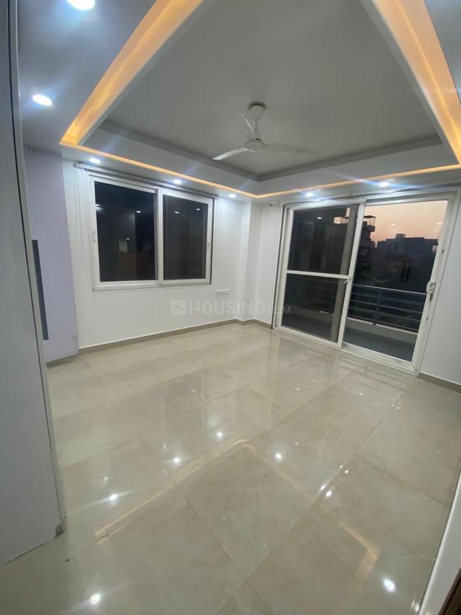 3 BHK for rent in Kadarpur, Gurugram — semi-furnished — 1750 sq.ft — Laburnum Victory Floors