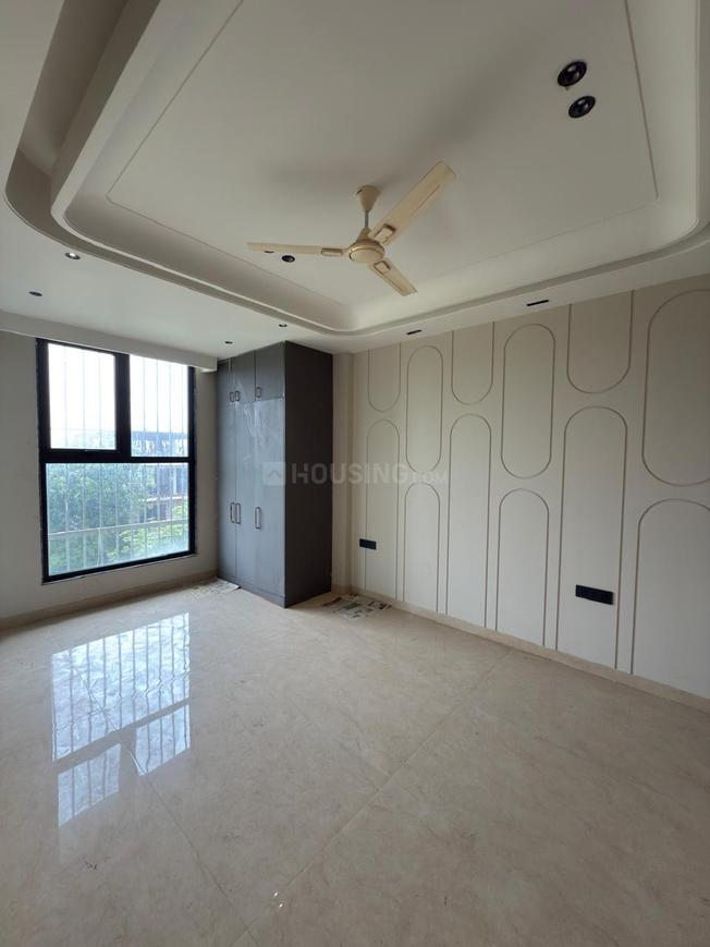 3 BHK for rent in Kadarpur, Gurugram — semi-furnished — 1750 sq.ft — Laburnum Victory Floors