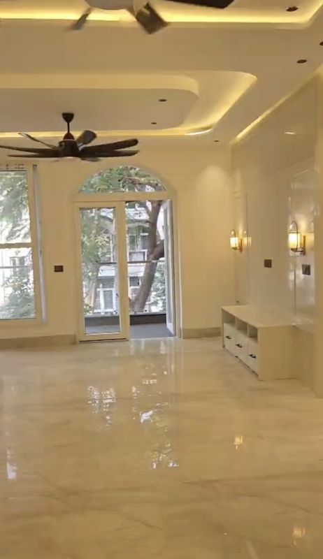 3 BHK for rent in Malibu Town, Gurugram — semi-furnished — 2700 sq.ft