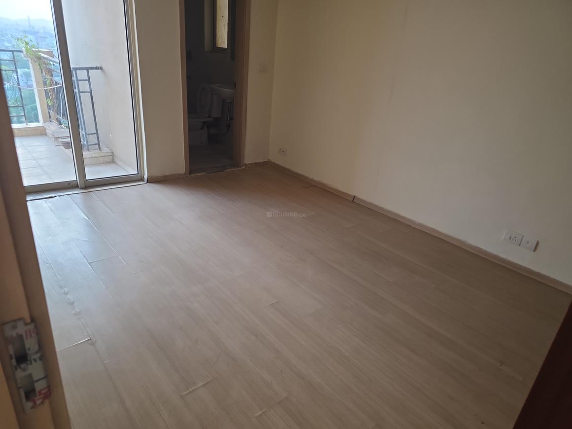 3 BHK for rent in Manesar, Gurugram — semi-furnished — 1940 sq.ft — DLF Express Greens