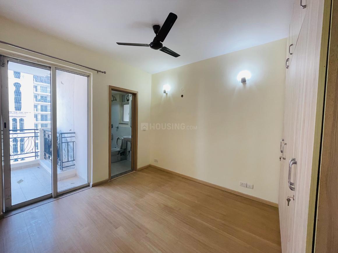 3 BHK for rent in Manesar, Gurugram — semi-furnished — 1930 sq.ft — DLF Express Greens