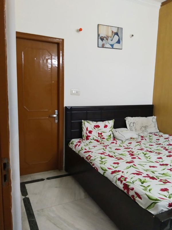 3 BHK for rent in Mayfield Garden, Gurugram — furnished — 240 sq.ft