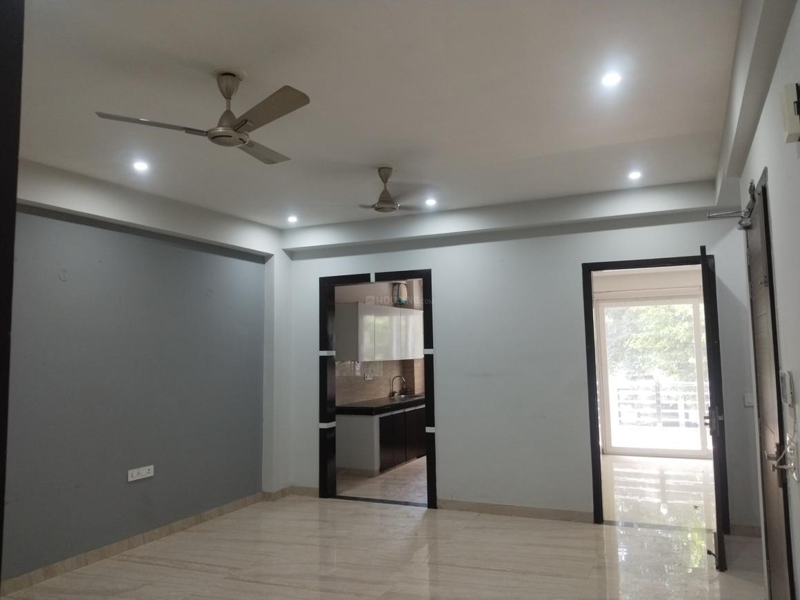 3 BHK for rent in Mayfield Garden, Gurugram — semi-furnished — 1700 sq.ft
