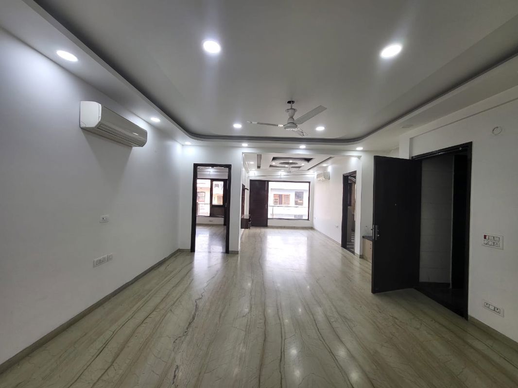 3 BHK for rent in Medi City, Gurugram — semi-furnished — 2500 sq.ft