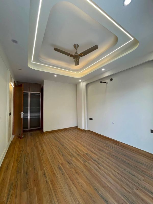 3 BHK for rent in Old Dlf, Gurugram — semi-furnished — 2500 sq.ft