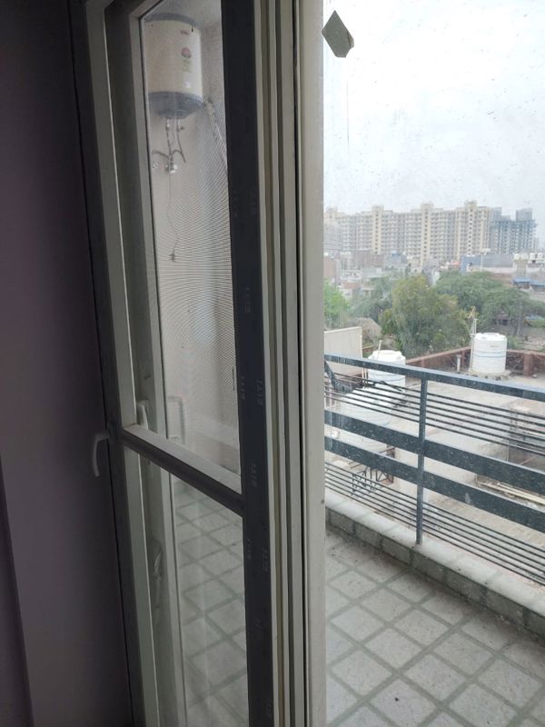 3 BHK for rent in Palam Vihar, Gurugram — semi-furnished — 1800 sq.ft — Ansal Plaza Gurgaon