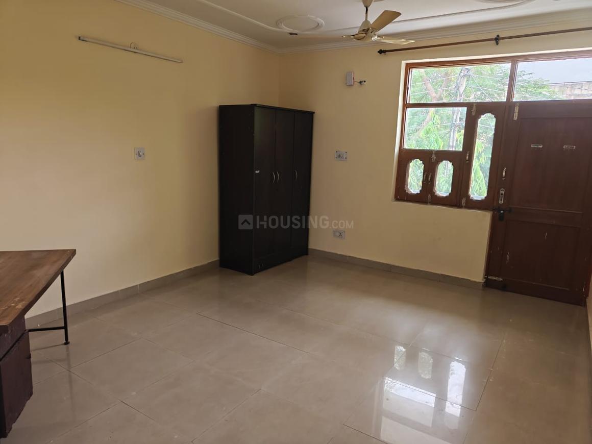 3 BHK for rent in Palam Vihar, Gurugram — semi-furnished — 2340 sq.ft