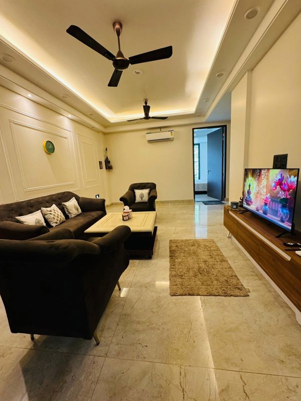 3 BHK for rent in Palam Vihar, Gurugram — semi-furnished — 1856 sq.ft