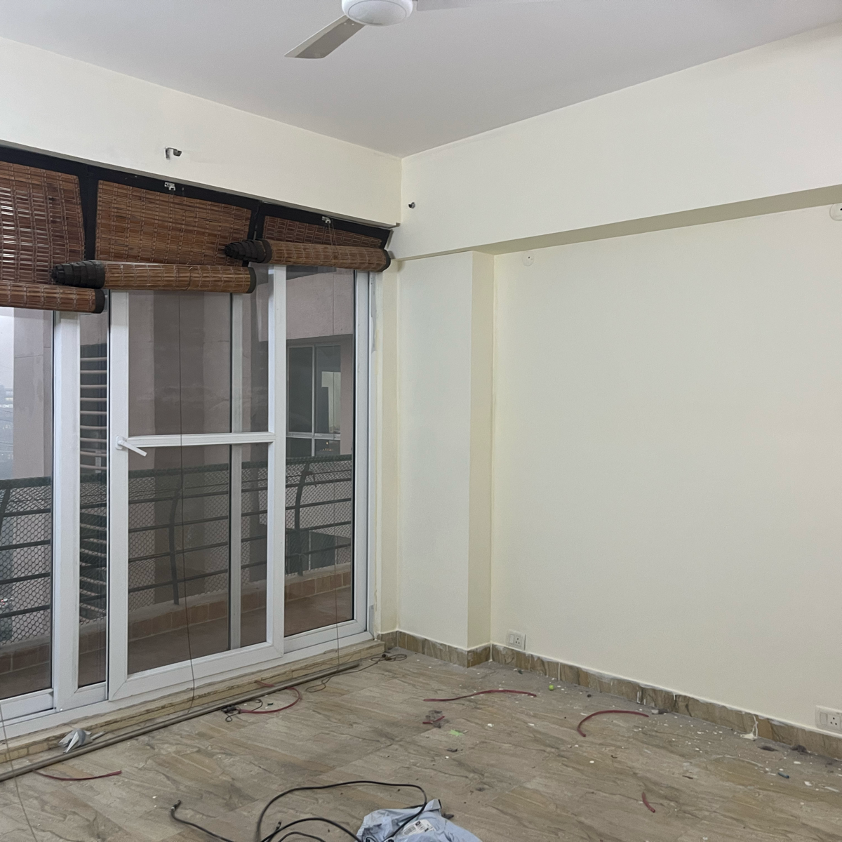 3 BHK for rent in Rosewood City, Gurugram — semi-furnished — 2050 sq.ft — Unitech Escape