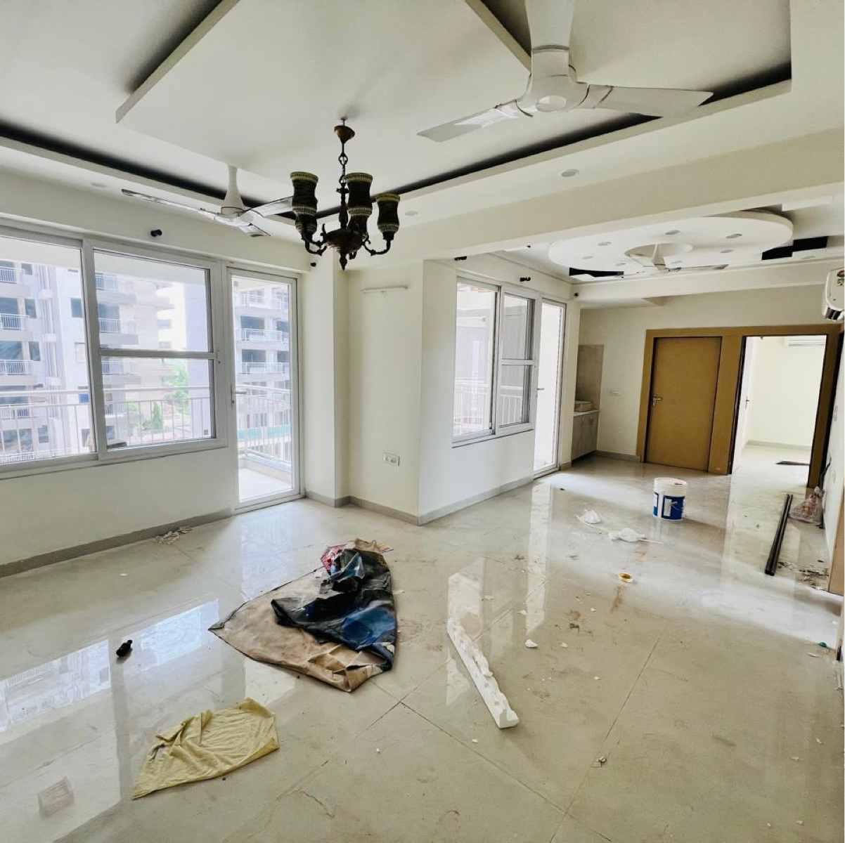 3 BHK for rent in Sarswati Kunj ii, Gurugram — semi-furnished — 1900 sq.ft — Ram Shanti Flat