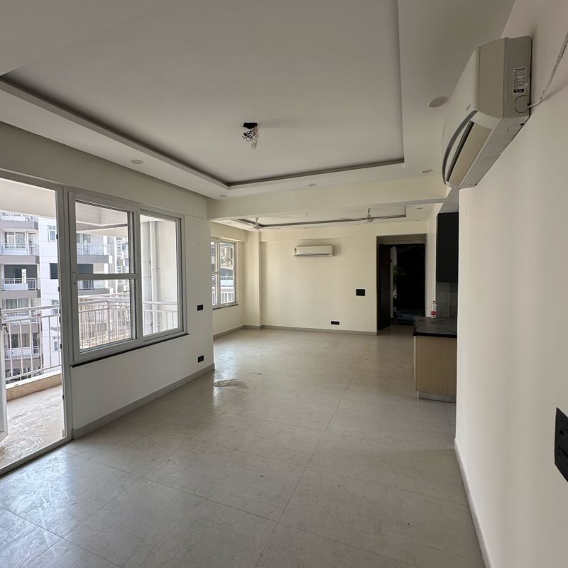 3 BHK for rent in Sarswati Kunj ii, Gurugram — semi-furnished — 2400 sq.ft — Ram Shanti Flat