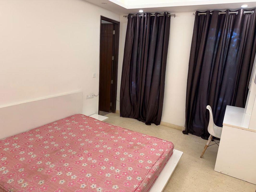 3 BHK for rent in Sector 10, Gurugram — semi-furnished — 263 sq.ft