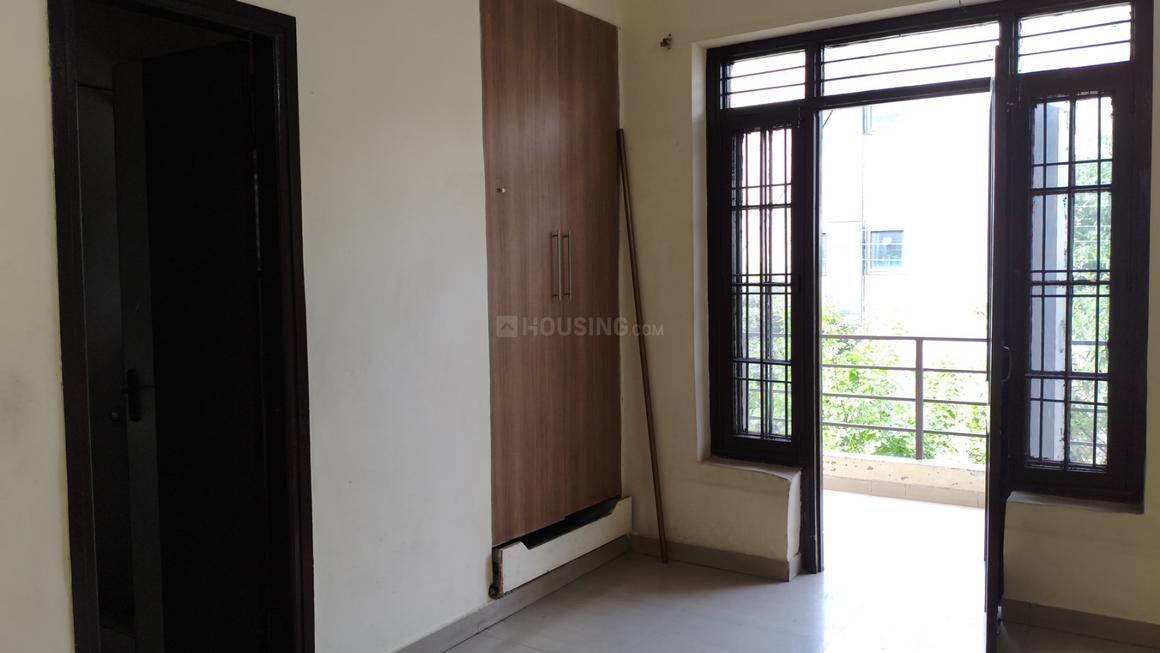 3 BHK for rent in Sector 10, Gurugram — semi-furnished — 1822 sq.ft