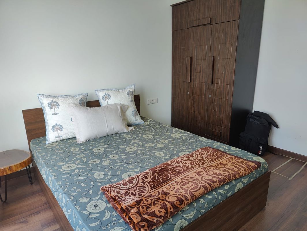 3 BHK for rent in Sector 102, Gurugram — furnished — 800 sq.ft — ROF Aalayas Phase 2