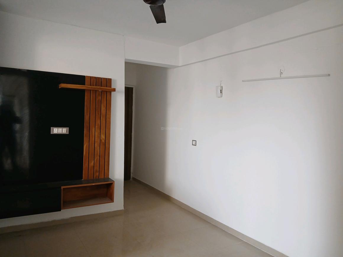 3 BHK for rent in Sector 102, Gurugram — semi-furnished — 740 sq.ft — ROF Aalayas Phase 2