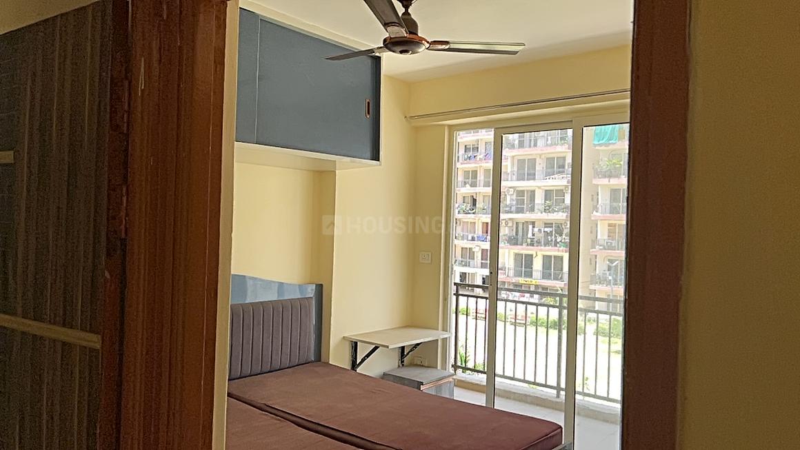 3 BHK for rent in Sector 102, Gurugram — semi-furnished — 735 sq.ft — ROF Aalayas Phase 2