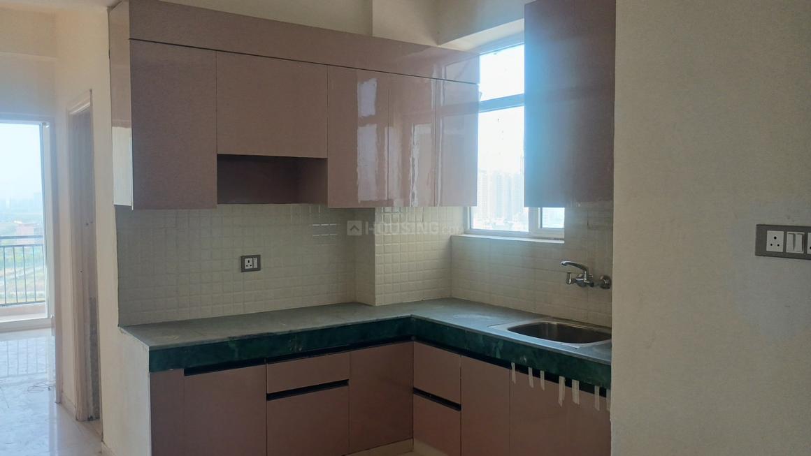 3 BHK for rent in Sector 102, Gurugram — semi-furnished — 750 sq.ft — ROF Aalayas Phase 2