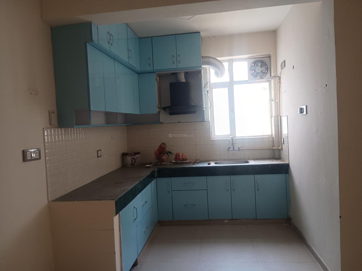 3 BHK for rent in Sector 102, Gurugram — semi-furnished — 750 sq.ft — ROF Aalayas Phase 2