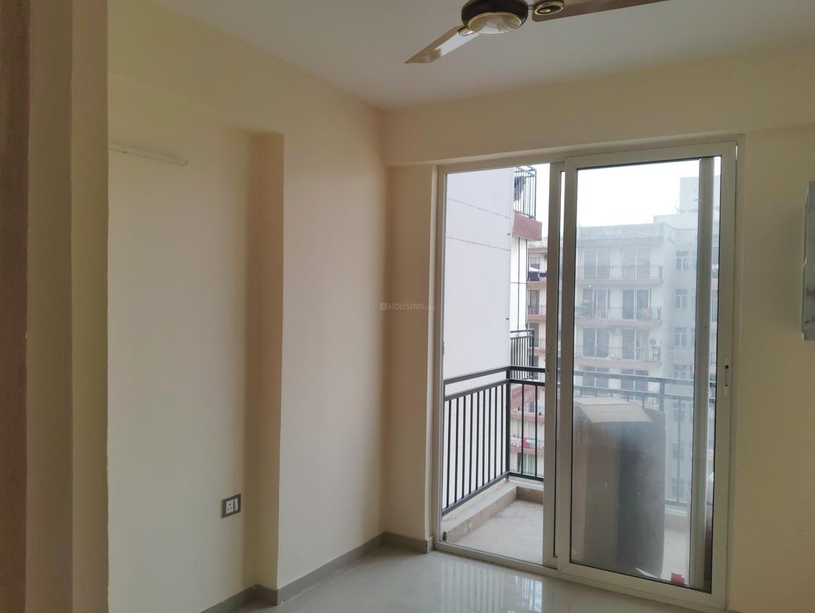 3 BHK for rent in Sector 102, Gurugram — semi-furnished — 645 sq.ft — ROF Aalayas Phase 2
