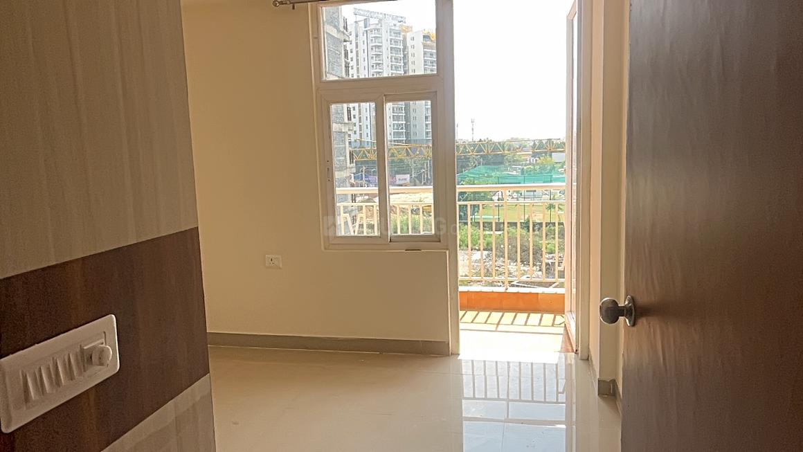 3 BHK for rent in Sector 104, Gurugram — semi-furnished — 926 sq.ft — Perfect Zara Aavaas Phase 2