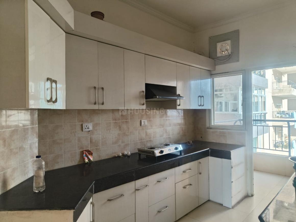 3 BHK for rent in Sector 106, Gurugram — semi-furnished — 1380 sq.ft — Paras Dews
