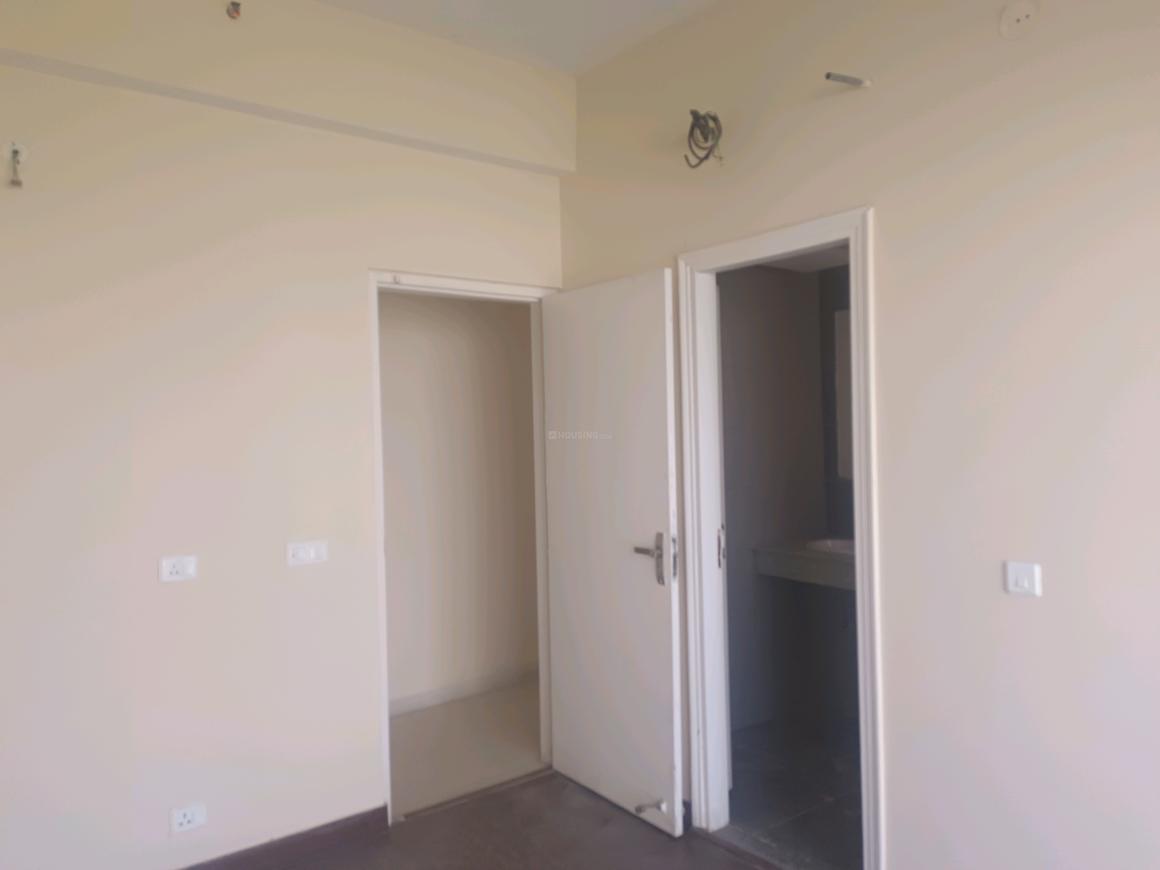 3 BHK for rent in Sector 106, Gurugram — semi-furnished — 1760 sq.ft — Paras Dews