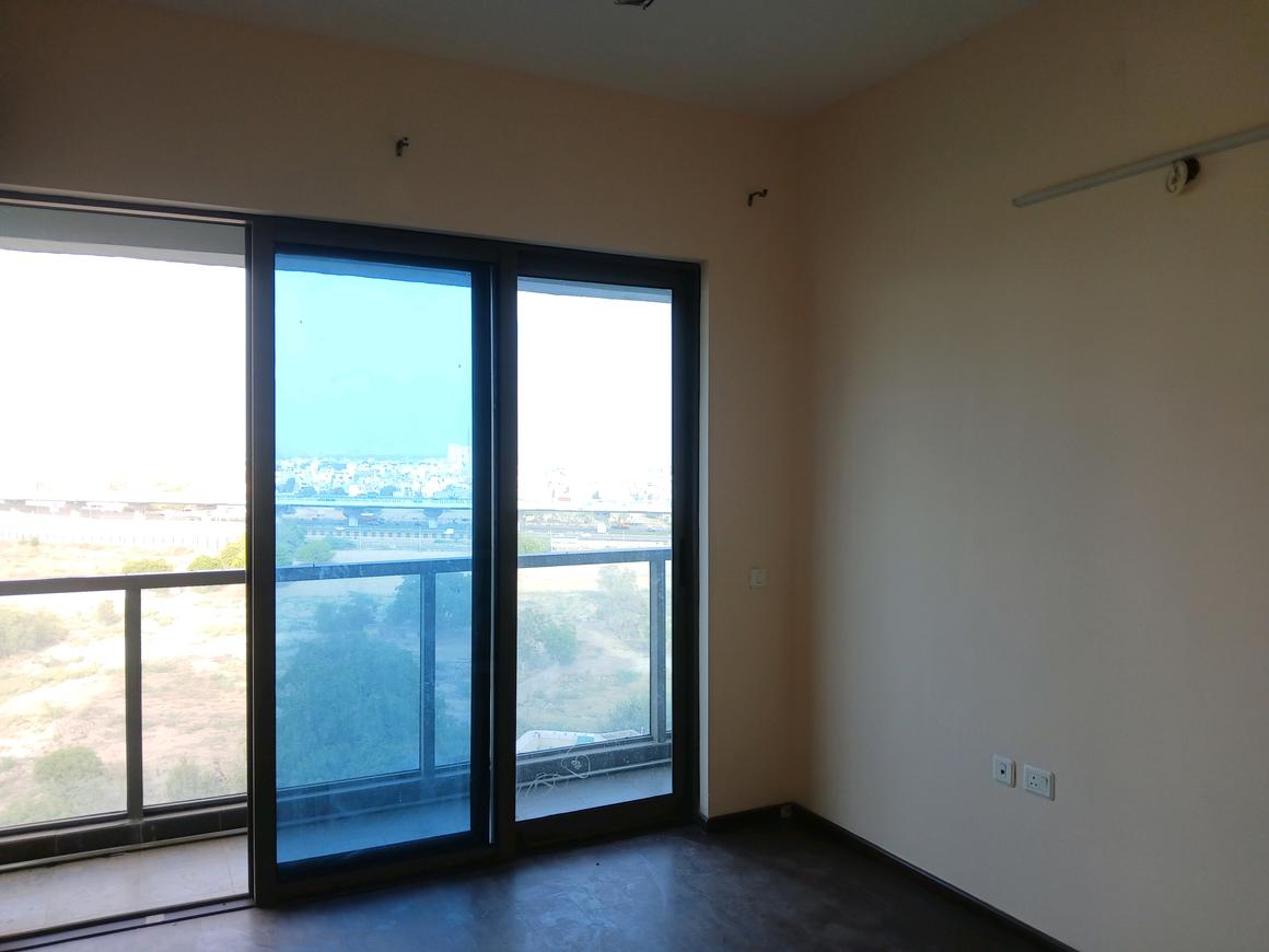 3 BHK for rent in Sector 106, Gurugram — semi-furnished — 1560 sq.ft — Paras Dews