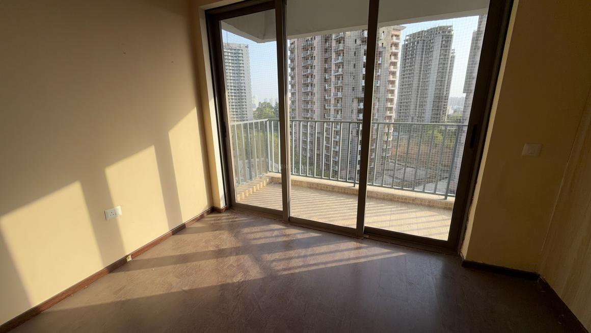 3 BHK for rent in Sector 106, Gurugram — semi-furnished — 1660 sq.ft — Paras Dews