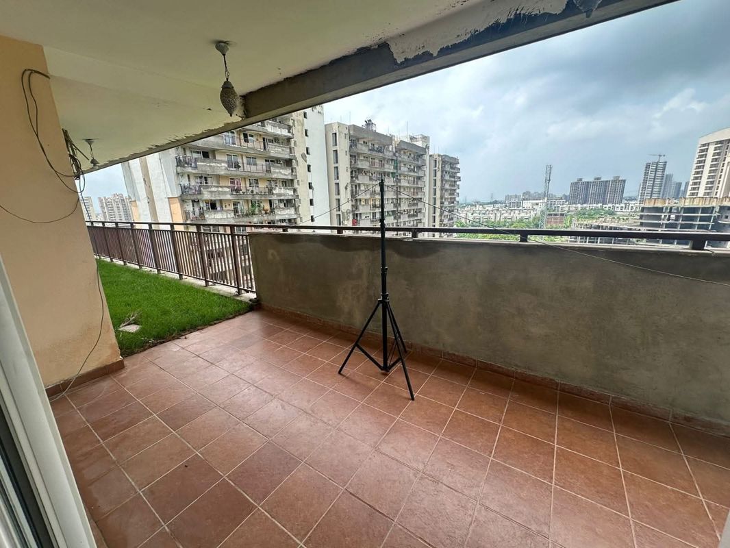 3 BHK for rent in Sector 109, Gurugram — semi-furnished — 2177 sq.ft — Brisk Lumbini Terrace Homes