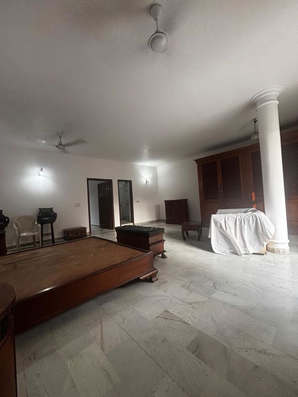 3 BHK for rent in Sector 10a, Gurugram — furnished — 200 sq.ft