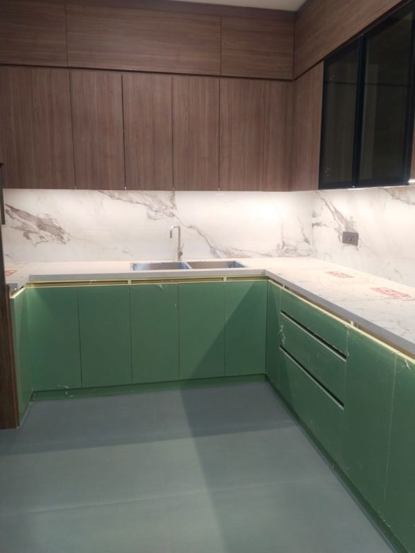 3 BHK for rent in Sector 10a, Gurugram — furnished — 1000 sq.ft
